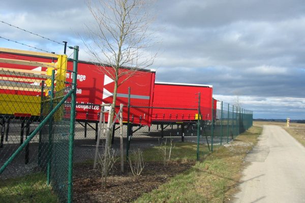 Industrie_Zaun_Koegel-Burtenb-gruen-1